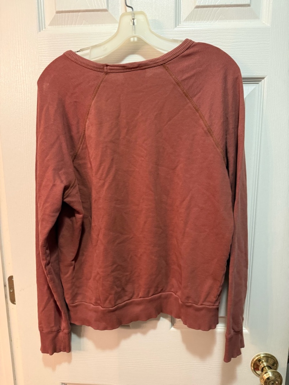 Universal Thread Rust Crewneck Sweatshirt size medium - Picture 3 of 3